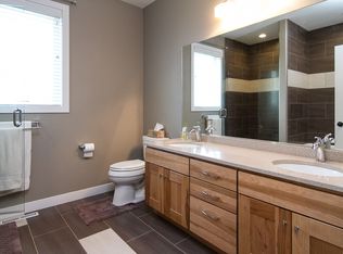 3609 16th St S, Moorhead, MN 56560