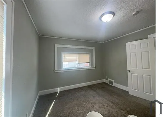 4 bed, 1180 sqft, $1,500 — Photo 2