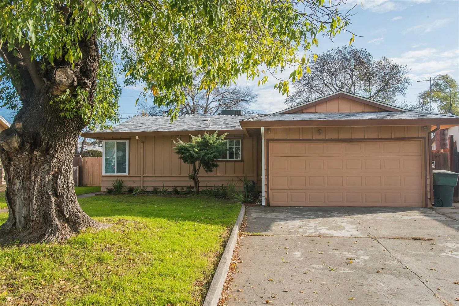 6617 Prentiss Dr photo 1