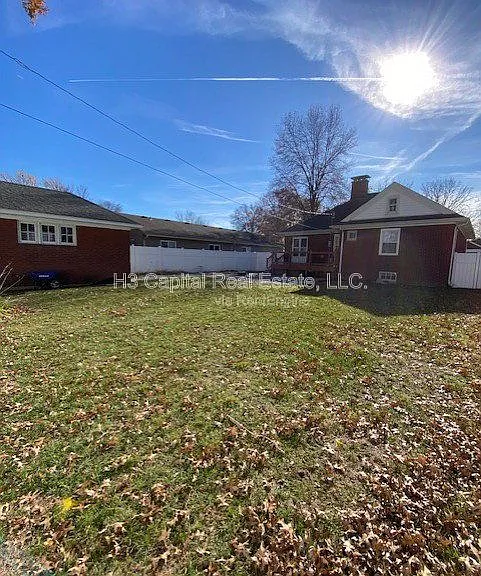 1215 W Main St — Photo 32