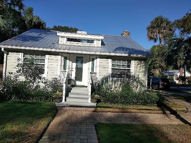 1st image of 900 Magnolia St