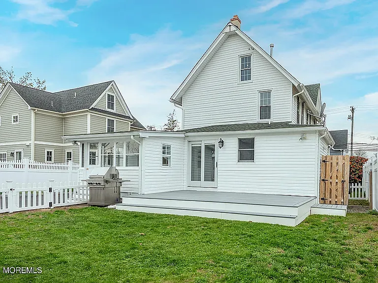 904 Arnold Ave — Photo 13