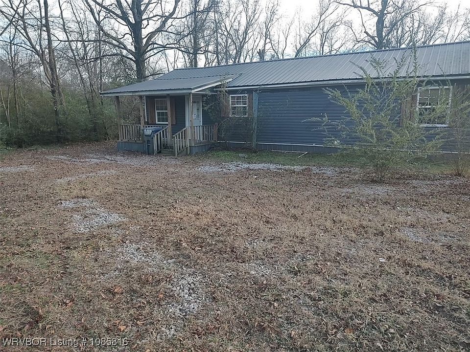 1st image of 3015 Crestwood Dr