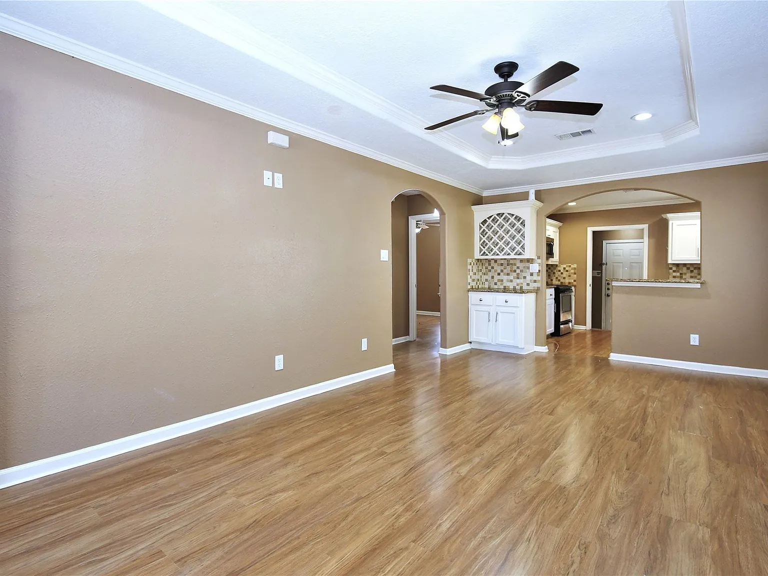 2 bed, 1.0 bath, 1100 sqft, $1,395 — Photo 4