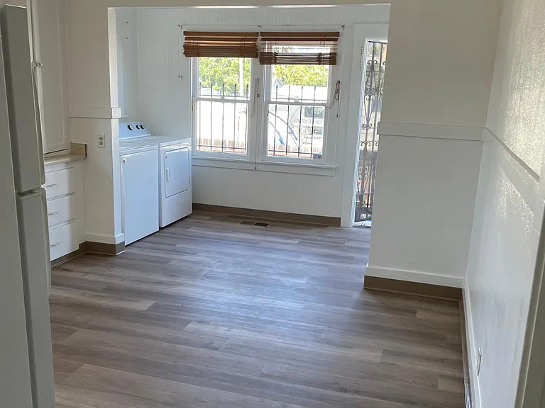 1668 Broadway St — Photo 3
