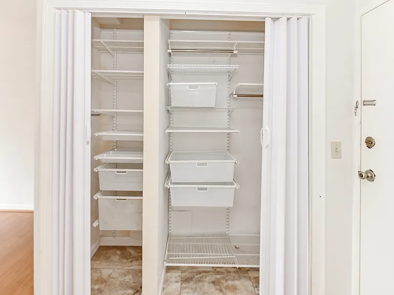 1815 William Howard Taft Rd #207 — Photo 2