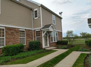 597 Springbrook Trl N, Oswego, IL 60543