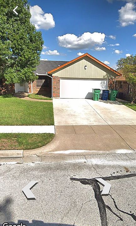 Front of home-nice lawn