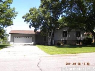 1885 Shakopee Ave E, Shakopee, MN 55379