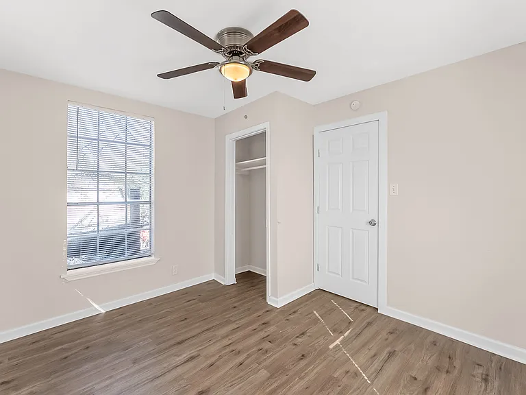 827 W Rosewood Ave #6 — Photo 5