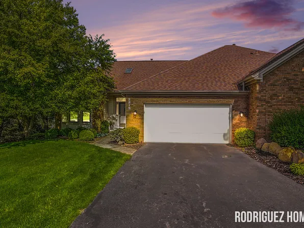 2215 Covey Ct SE, Grand Rapids, MI 49546