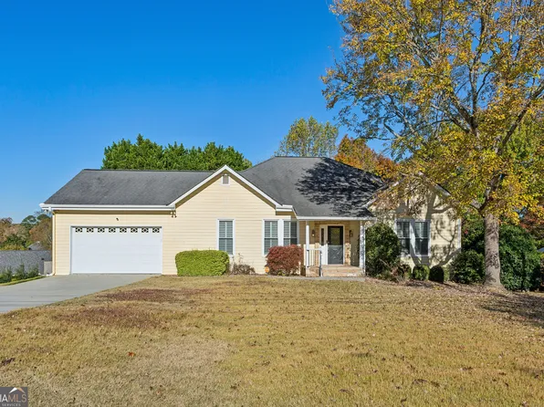 2822 Christopher Ct, Dunwoody, GA 30360