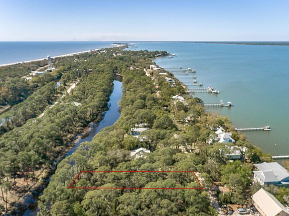 3rd image of 160 Harbor Cir #3