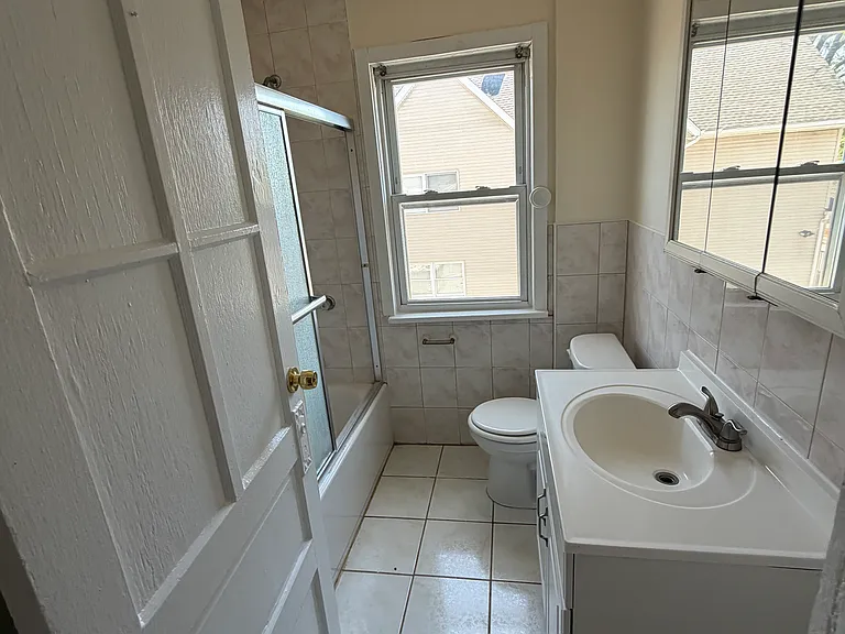 304 Queen Anne Rd #2 — Photo 6