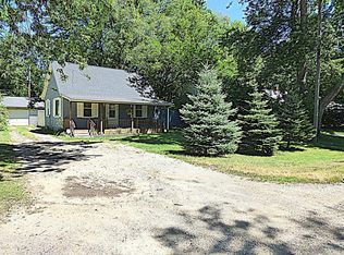 1269 Parkway Dr, Benton Harbor, MI 49022