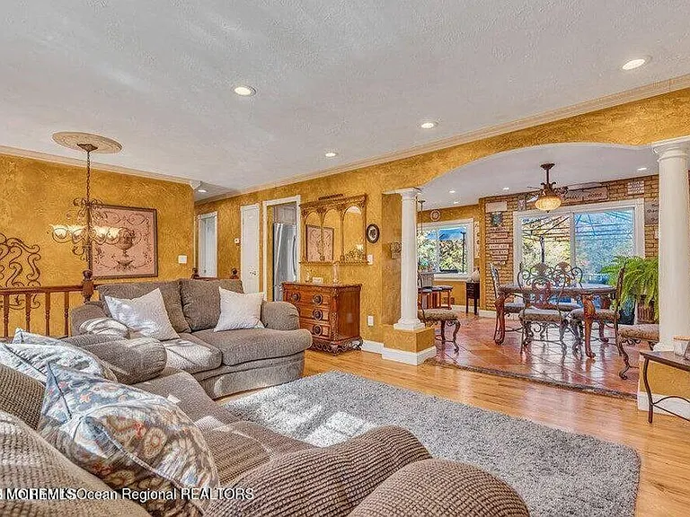 541 Frank Applegate Rd — Photo 6