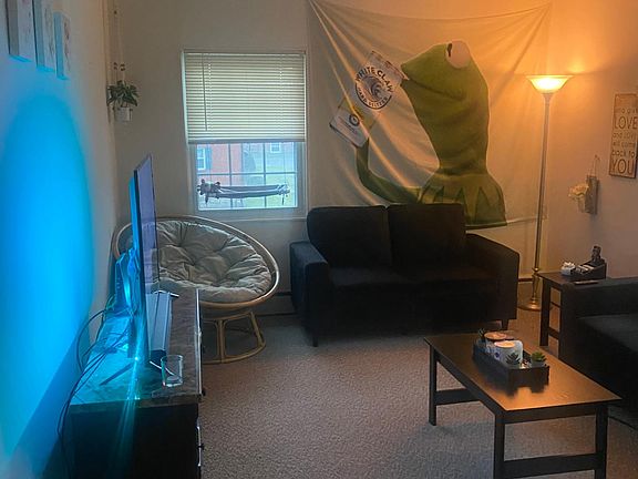 4th image of 25 Stoneleigh Ave APT 3