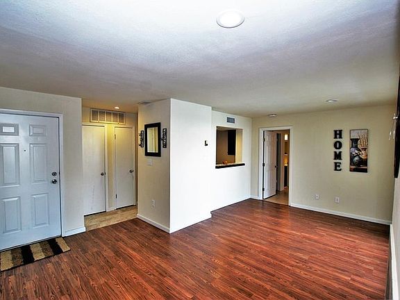 3rd image of 7431 Holly Hill Dr APT 116
