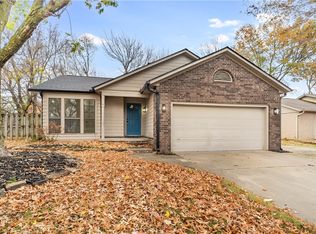 3052 N Quail Creek Dr, Fayetteville, AR 72703