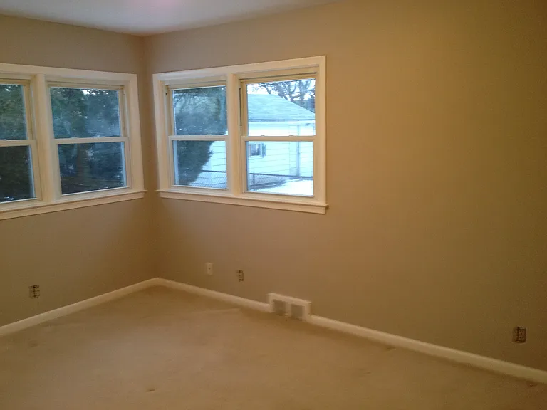 429 E Jarvis Ave — Photo 28