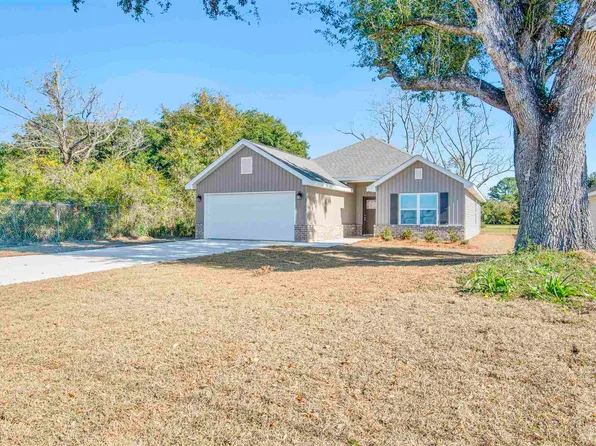 6148 E Fence Rd, Pensacola, FL 32526