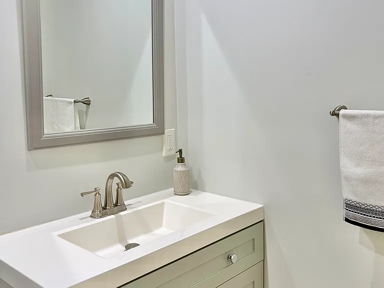 4506 Bakman Ave — Photo 18