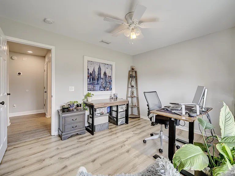 707 Plantation Cir — Photo 12