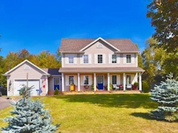 126 Sandy Pl, Colchester, NS B6L 4G2