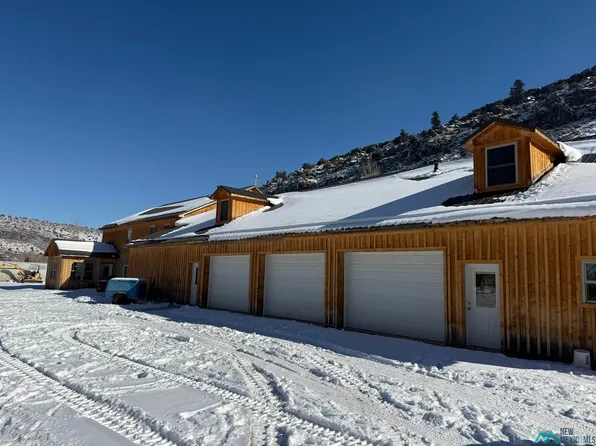 385 County Road 443 Rd, Tres Piedras, NM 87575