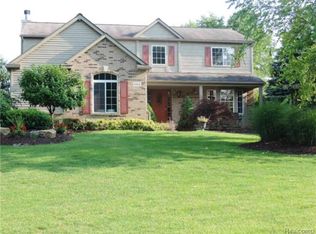 868 Adam Ct, Highland, MI