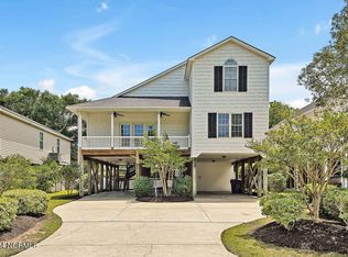 128 NE 2nd St, Oak Island, NC 28465