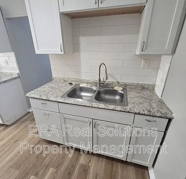 361 S Harris Ave #A — Photo 7
