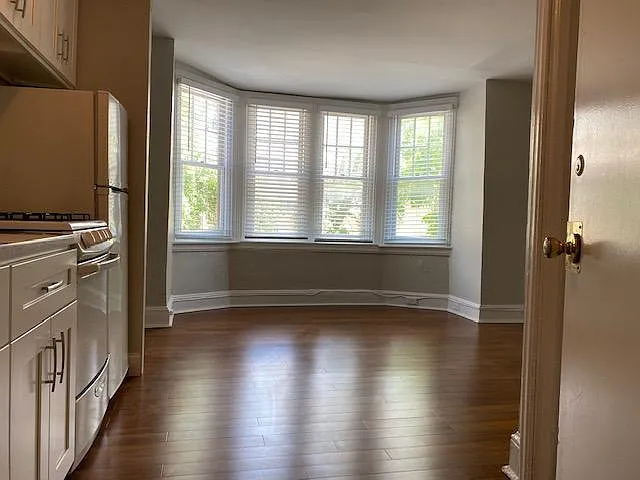 1618 Pine St #2 — Photo 3