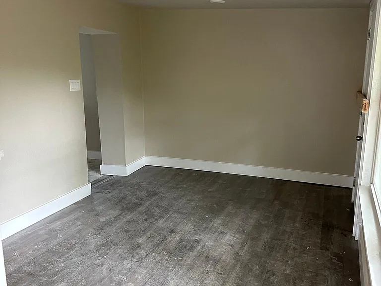 2739 Stark St — Photo 6