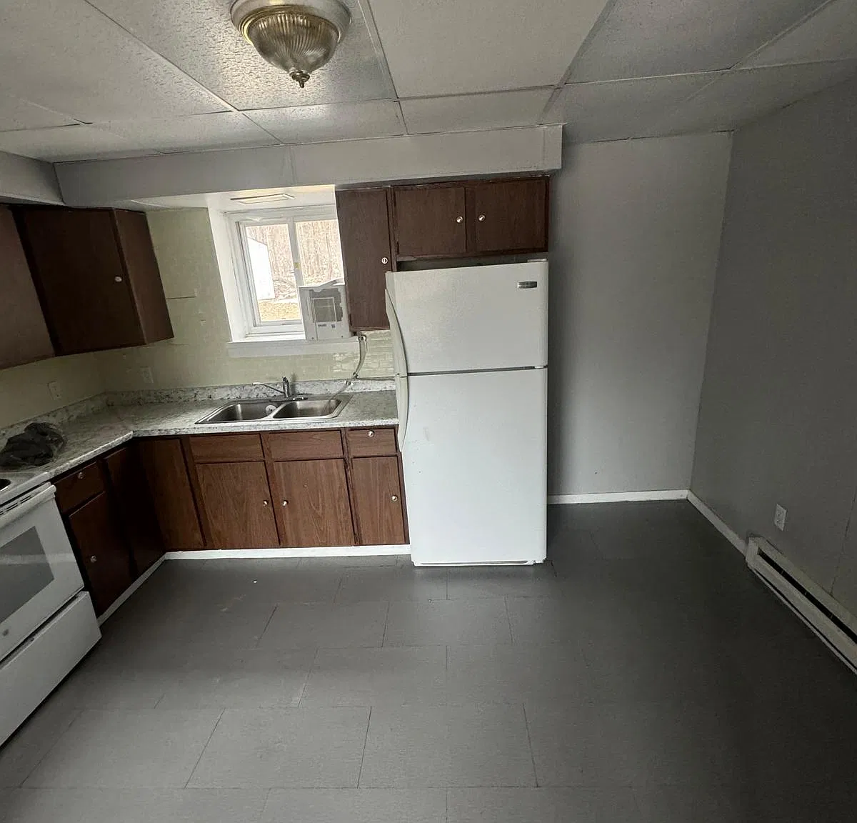 2 bed, 750 sqft, $1,000 — Photo 3