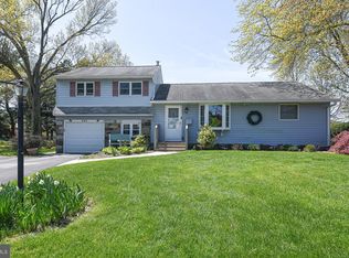 890 Walnut Rd, Warminster, PA 18974