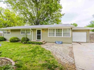 2304 Tuttle Cir, Manhattan, KS 66502