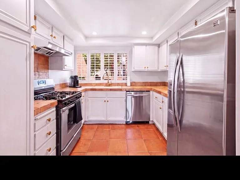 53 Portola Dr — Photo 4