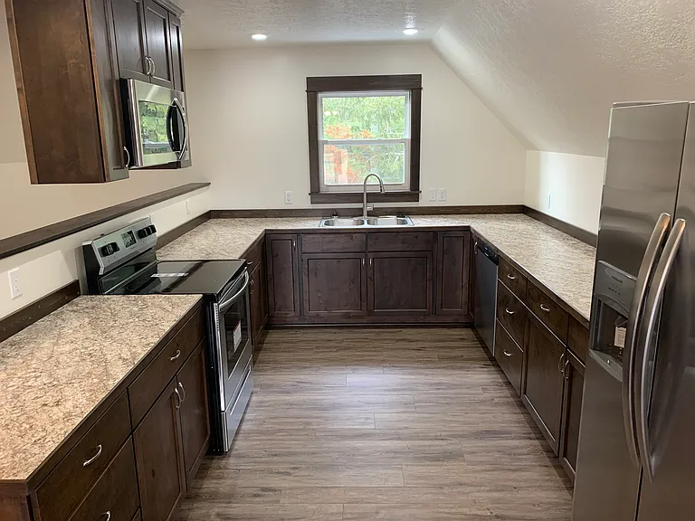 W Shingle Mill Rd — Photo 43