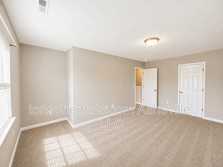 85 Farington Cir — Photo 20
