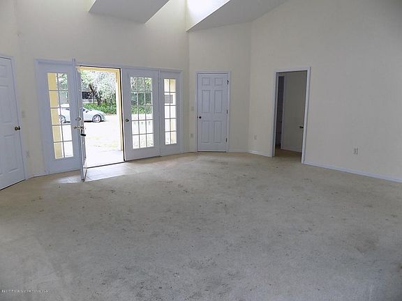 3rd image of 34219 Shaffer Dr