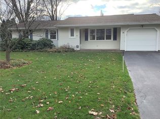 31 Lisand Dr, Fairport, NY 14450