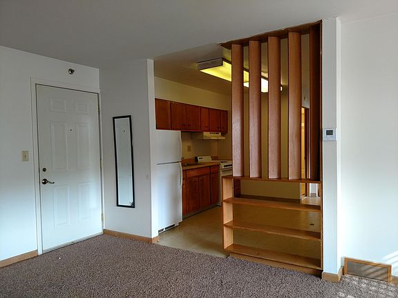 5th image of 322 N 1st St APT 205