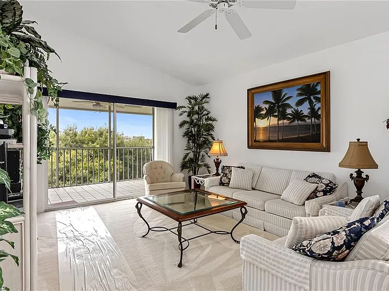 300 Horse Creek Dr #408 — Photo 1