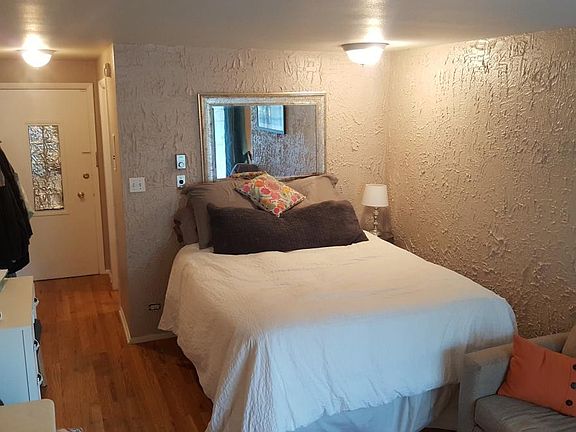 3rd image of 1350 N Josephine St #210