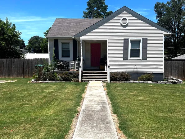 1605 Hillcrest Ave, Sheffield, AL 35660