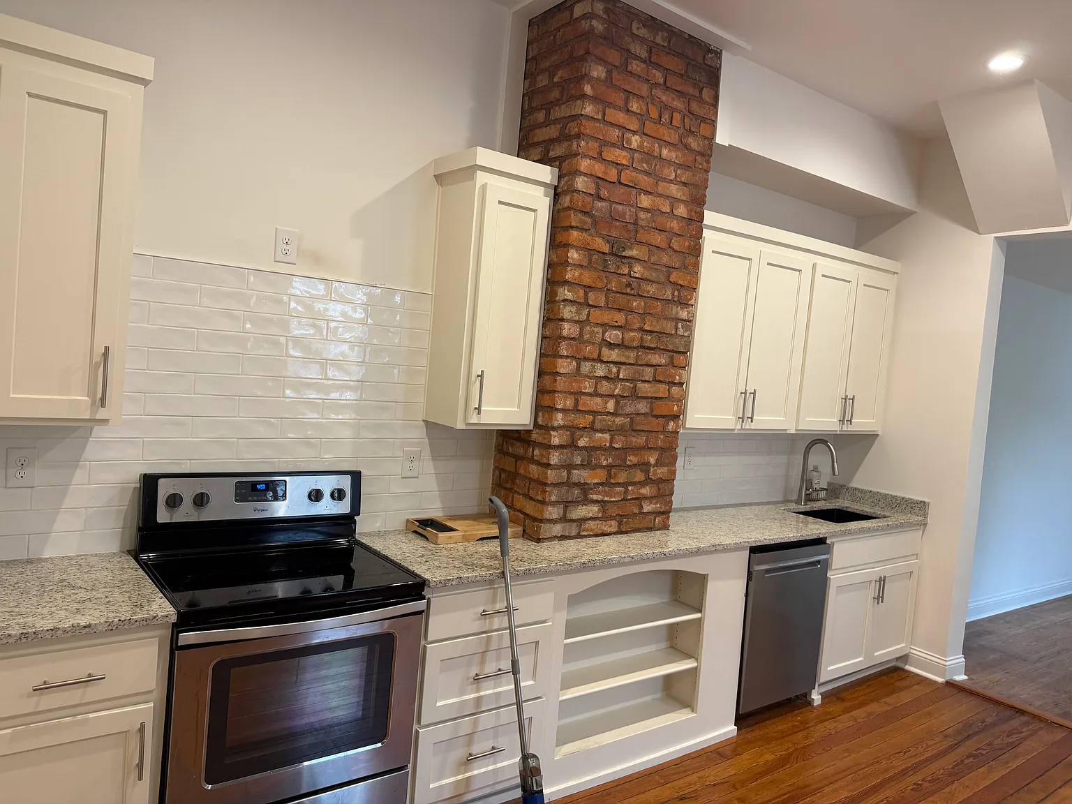 3 bed, 1200 sqft, $1,000 — Photo 4