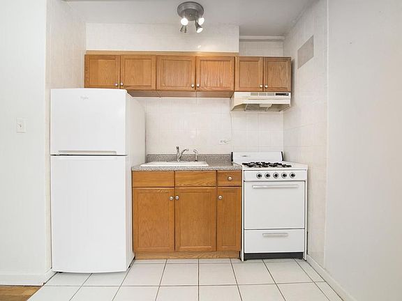 4th image of 7281 113th St APT 7B