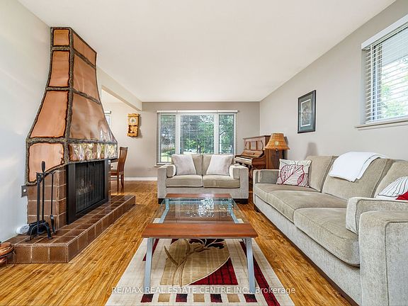4th image of 391 Bell St
