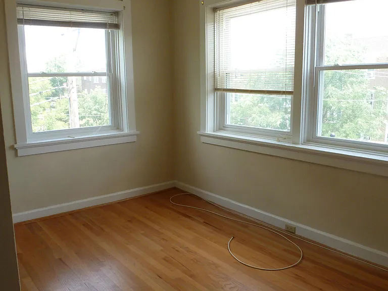 761 Heman Ave — Photo 9